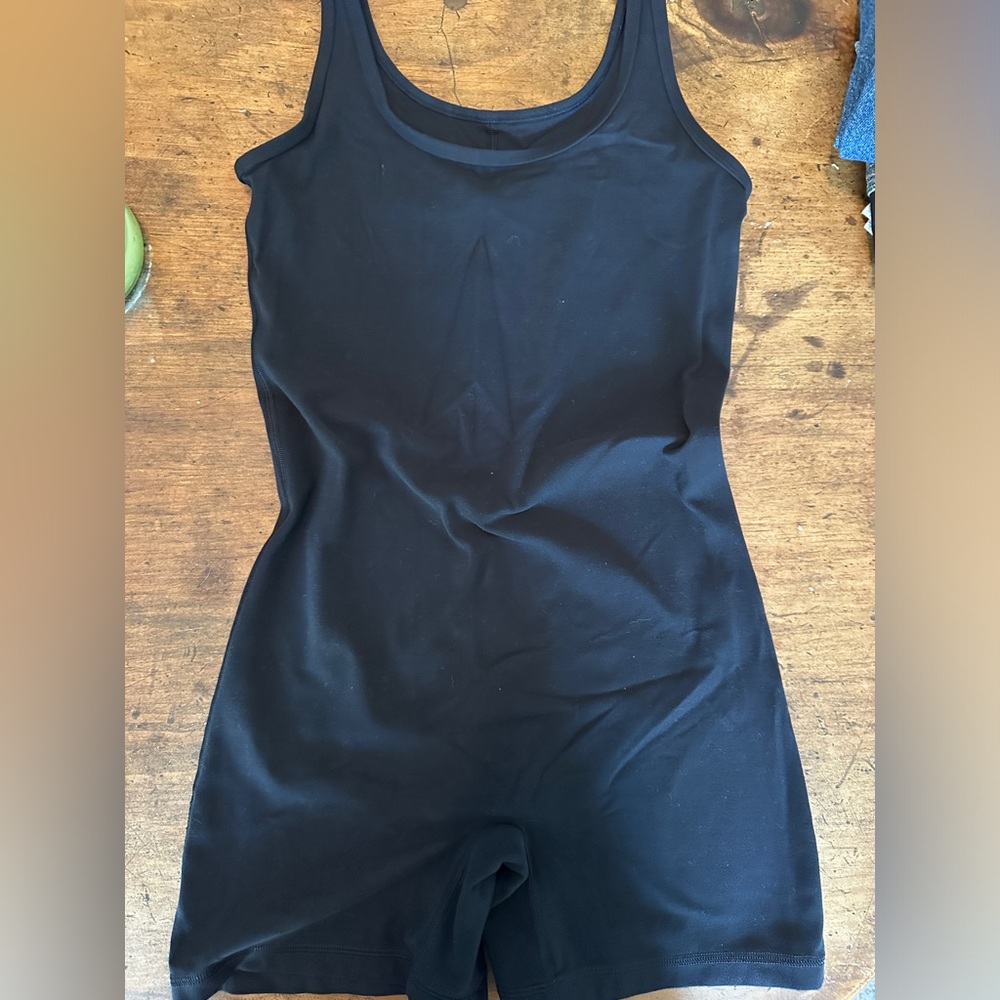 TNA action by Aritzia Bodysuit